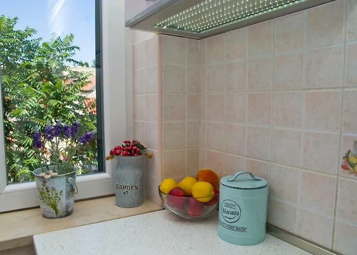 Port View-5 Min From Center Apartament