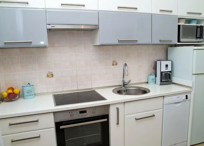 Port View-5 Min From Center * Split