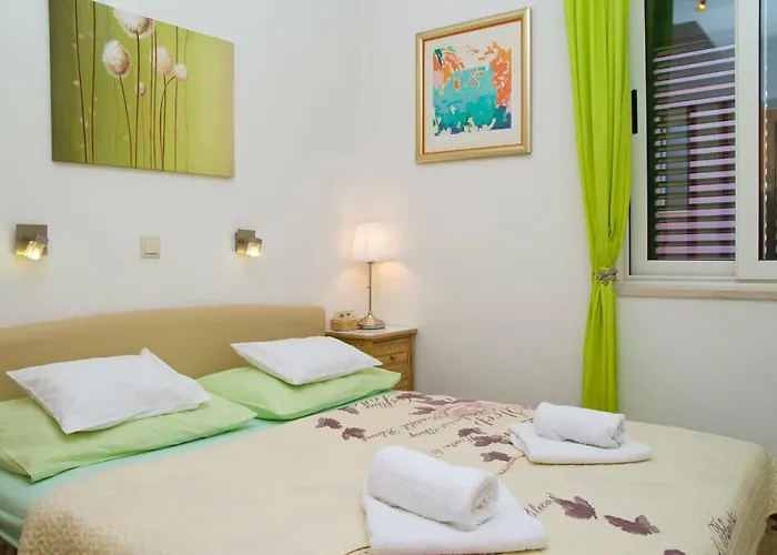 Port View-5 Min From Center Apartament Split