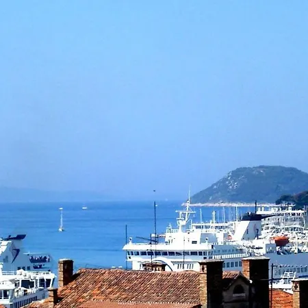 Apartment Port View-5 Min From Center Apartment