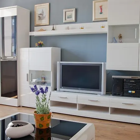 Apartment Port View-5 Min From Center Apartment *