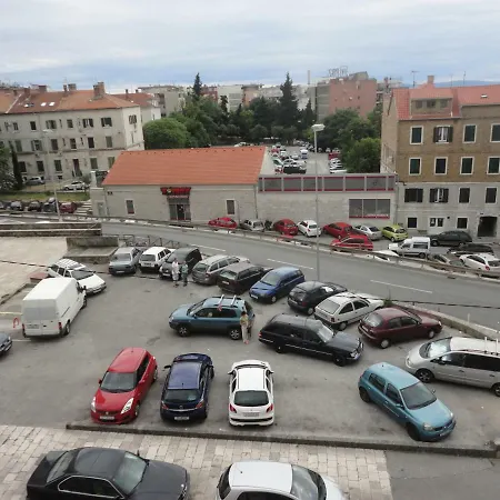 Apartment Port View-5 Min From Center Apartment *
